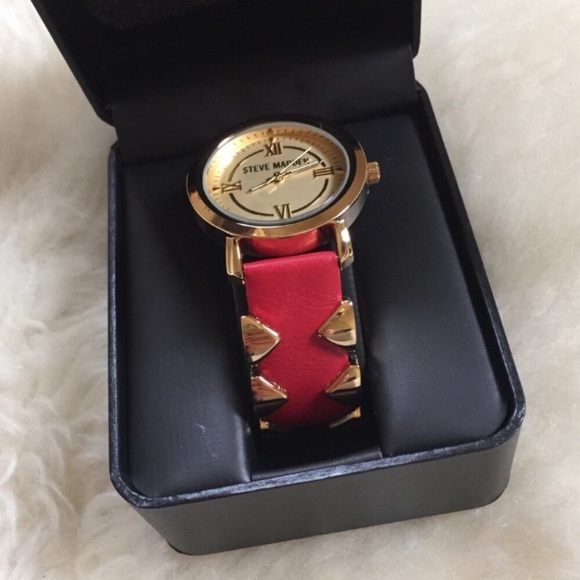 Steve Madden Arrow Design Red Leather Strap Watch - Picture 4 of 8